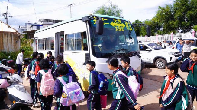 【问政永仁·热点追踪】永仁县新增两条城乡公交线路 群众出行更便捷