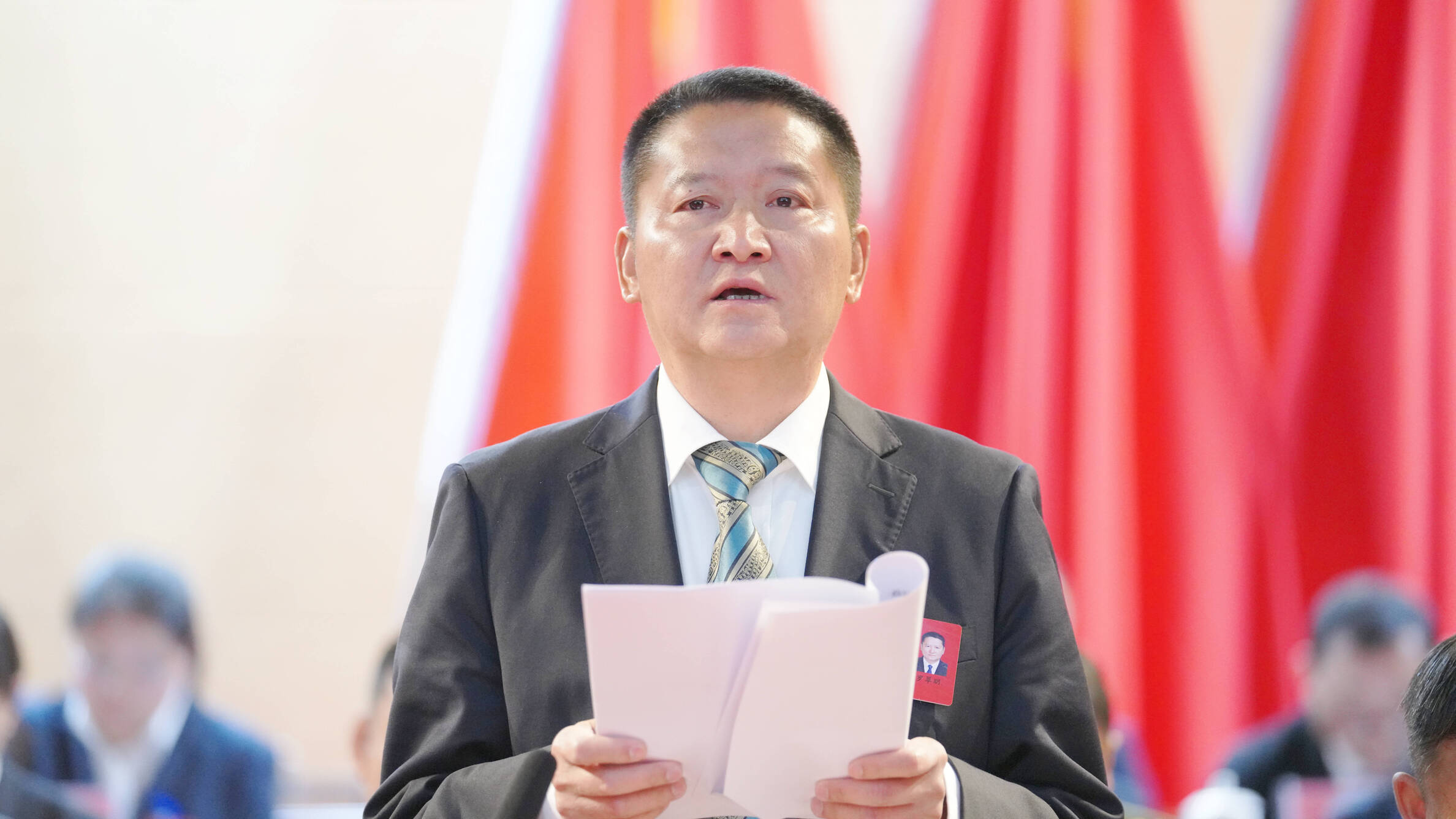 闭幕3.jpg 闭幕3.jpg